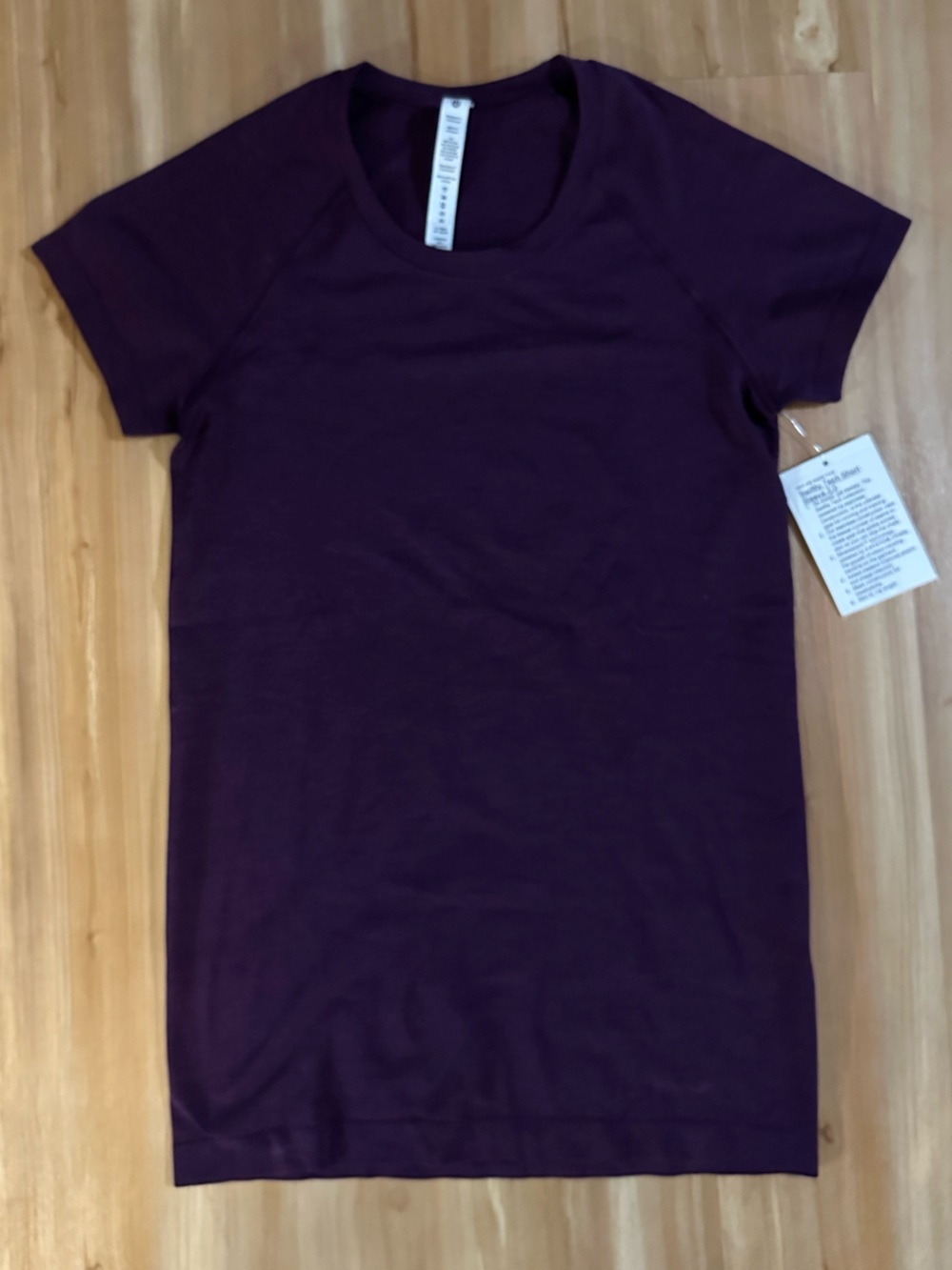 Lululemon Run Swiftly Tech Short Sleeve Dark Purple Size 6 NWT